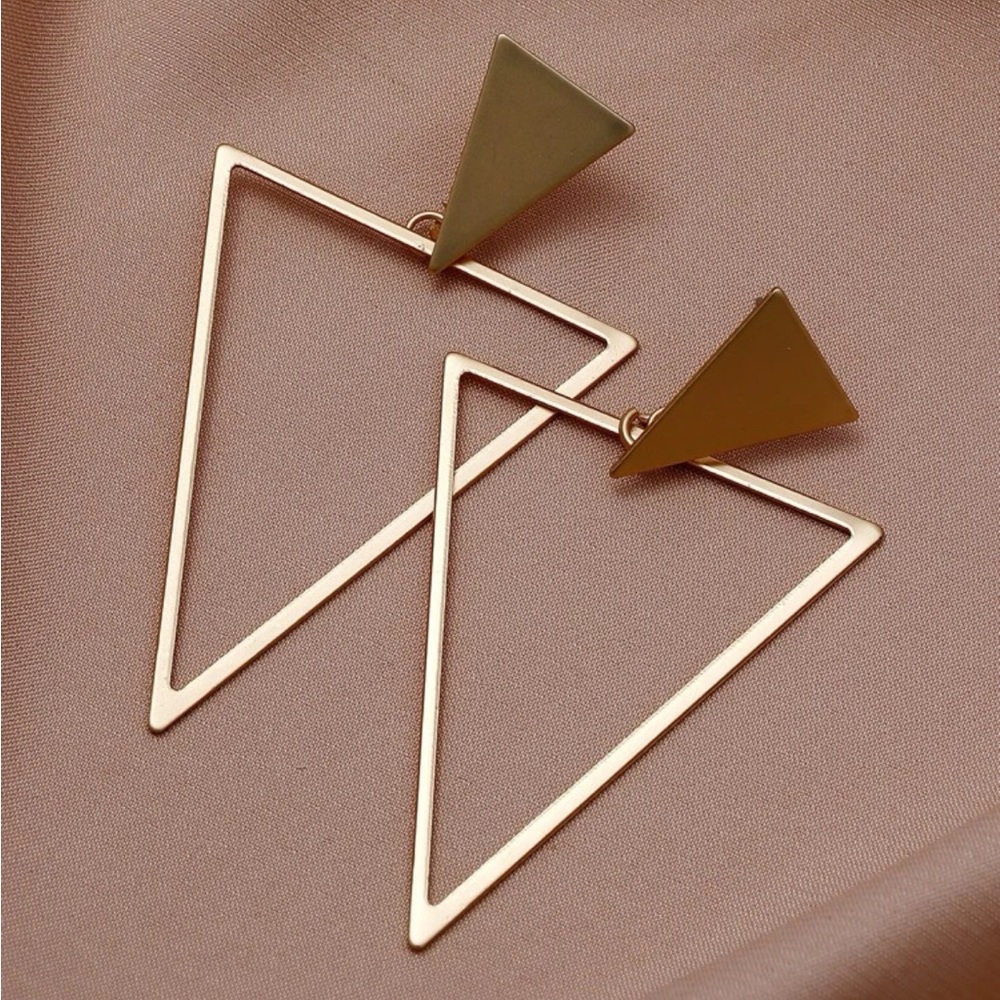 Luxe Triangle Statement Golden Earrings - Picture 3 of 5